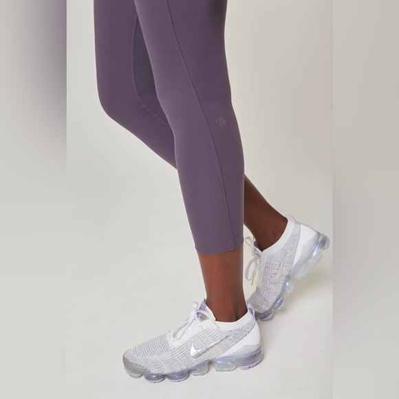 MPG High-Waisted Leggings - Picture 5 of 7